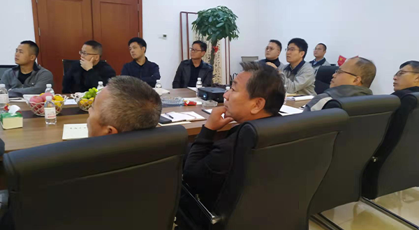 中鐵二十三局、山東省城建設(shè)計(jì)院、崇杰水廠、業(yè)主單位以及監(jiān)理聯(lián)合考察組參觀青島樂中環(huán)保科技有限公司